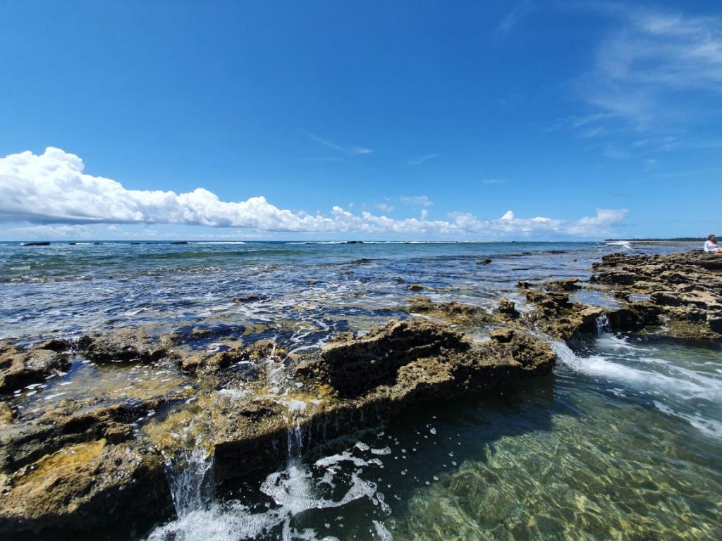 A Barra de São Miguel é um paraíso de águas claras e mornas