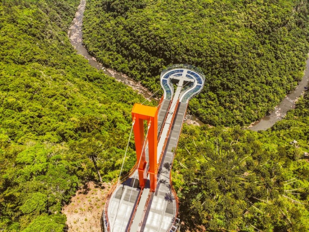 Visite o Skyglass uma plataforma de vidro e aço na Cidade de Canela - Serra Gaúcha