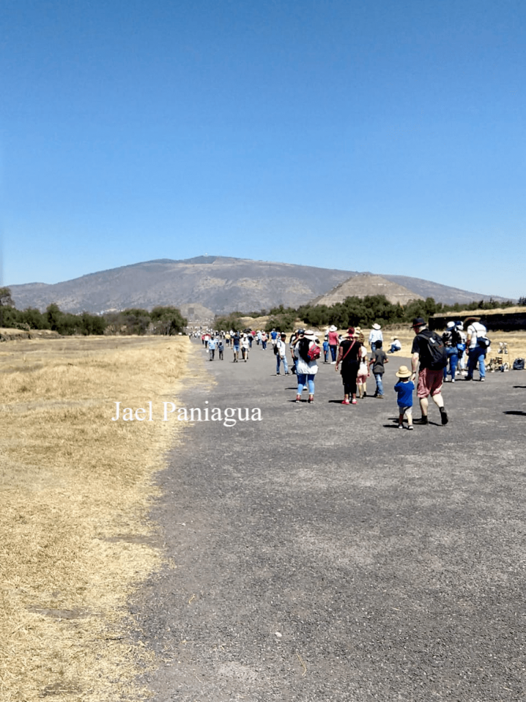 o sítio arqueológico de Teotihuacan, na cidade do México