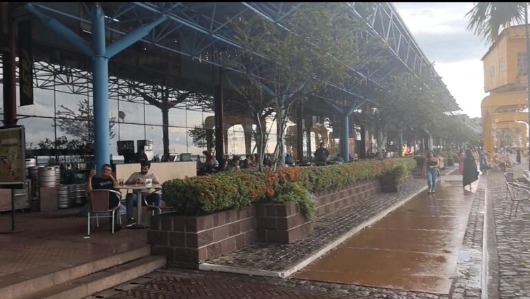 imagem dos restaurantes da estação das dcas